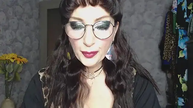 Snapshot of Aziza1 chatting on 5, 10, 2025 Aziza1 online show from 5, 10, 2025
