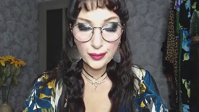 Snapshot of Aziza1 chatting on 7, 10, 2025 Aziza1 online show from 7, 10, 2025