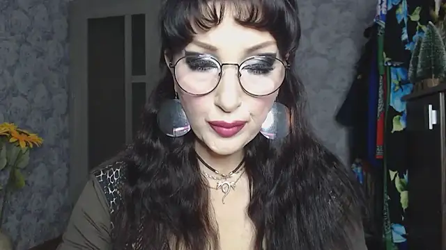 Snapshot of Aziza1 chatting on 10, 10, 2025 Aziza1 online show from 10, 10, 2025
