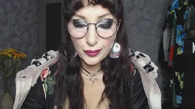 Snapshot of Aziza1 chatting on 16, 10, 2025 Aziza1 online show from 16, 10, 2025