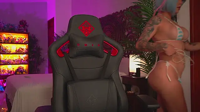 Snapshot of ambarEvans chatting on 6, 3, 2025 ambarEvans online show from 6, 3, 2025