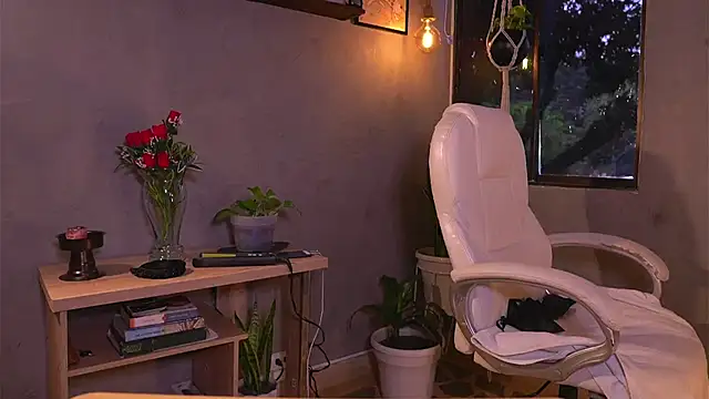 Isapetit  online show from 4, 10, 2025