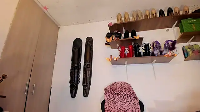 Snapshot of sashasweethot chatting on 10, 10, 2025 sashasweethot online show from 10, 10, 2025