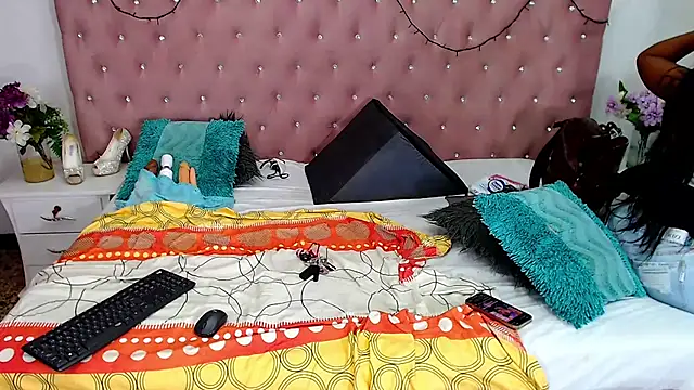Snapshot of CharlotteWilliams chatting on 13, 2, 2025 CharlotteWilliams online show from 13, 2, 2025