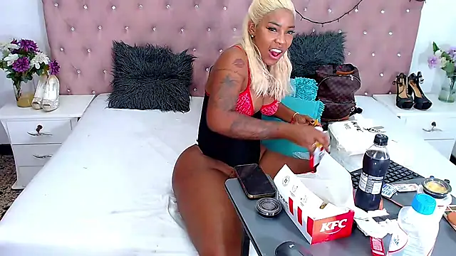 Snapshot of CharlotteWilliams chatting on 19, 3, 2025 CharlotteWilliams online show from 19, 3, 2025