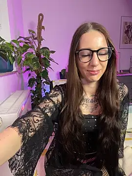 Snapshot of Trixie-Tainted chatting on 12, 1, 2025 Trixie-Tainted online show from 12, 1, 2025