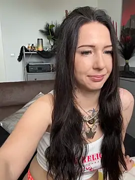Trixie-Tainted online show from 4, 6, 2026