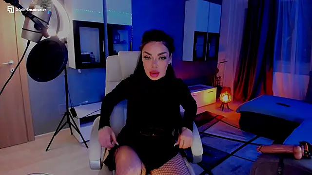 Snapshot of Miss_kay1111 chatting on 4, 12, 2024 Miss kay1111 online show from 4, 12, 2024