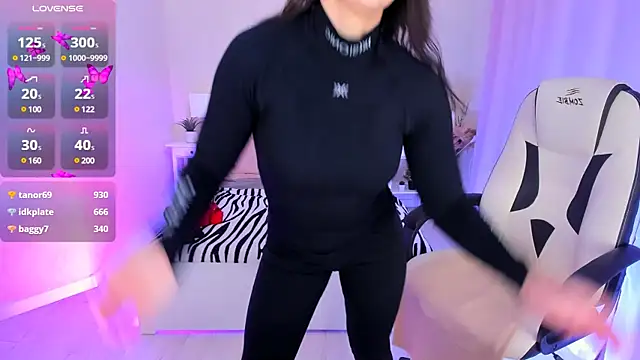 Snapshot of HelenaRegal chatting on 22, 2, 2025 HelenaRegal online show from 22, 2, 2025