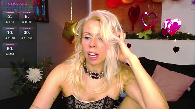 Snapshot of Luci_evans chatting on 27, 2, 2025 Luci evans online show from 27, 2, 2025