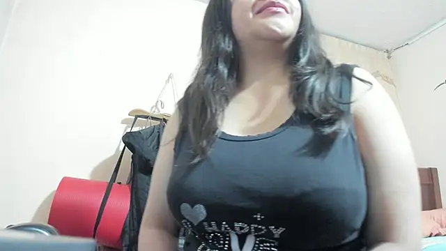 latinfemale online show from 11, 1, 2025