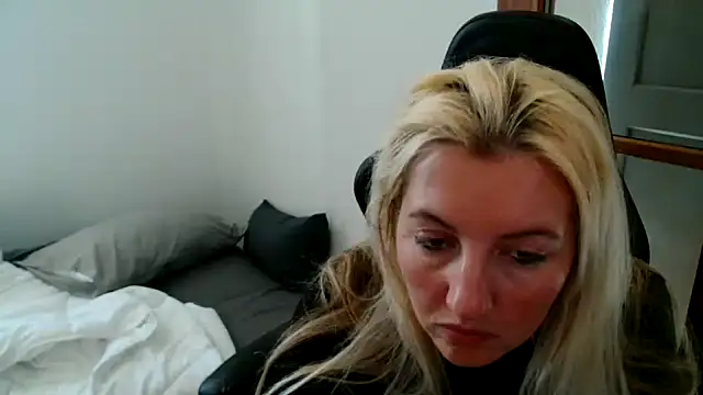 Mllesha74000 online show from 6, 4, 2026