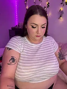 honeyviolet online show from 2, 11, 2025