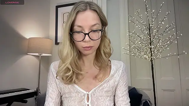 Cutensadistic online show from 2, 1, 2025