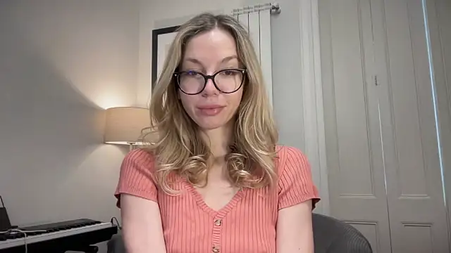Cutensadistic online show from 22, 1, 2025