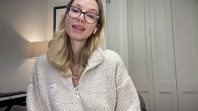 Cutensadistic online show from 22, 2, 2025