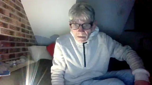 Snapshot of InMeinenMund chatting on 5, 10, 2025 InMeinenMund online show from 5, 10, 2025