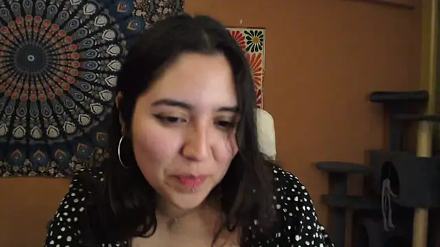 Snapshot of IntimateTales chatting on 17, 12, 2024 IntimateTales online show from 17, 12, 2024