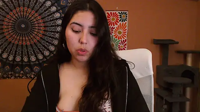 Snapshot of IntimateTales chatting on 7, 2, 2025 IntimateTales online show from 7, 2, 2025