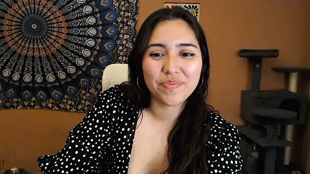 Snapshot of IntimateTales chatting on 17, 2, 2025 IntimateTales online show from 17, 2, 2025