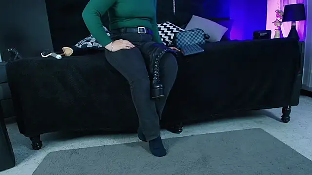 Snapshot of _Jade_16 chatting on 23, 10, 2025 Jade 16 online show from 23, 10, 2025