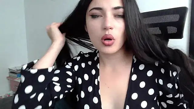 Honey Aynur20 online show from 5, 1, 2025