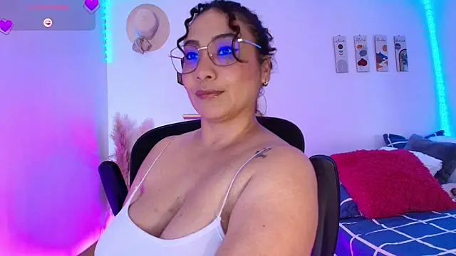 JuliRamirez online show from 2, 12, 2024