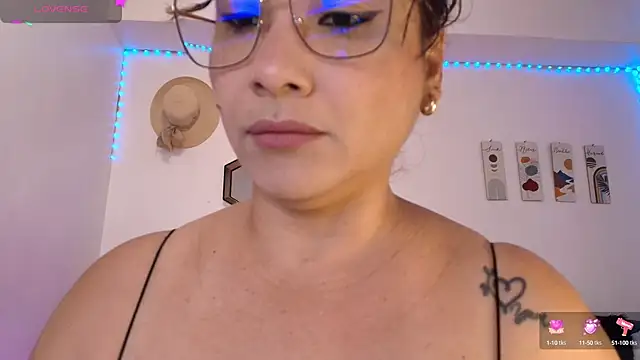 JuliRamirez online show from 27, 2, 2025