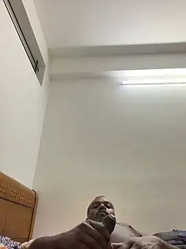 Snapshot of strongguyindia chatting on 19, 2, 2026 strongguyindia online show from 19, 2, 2026