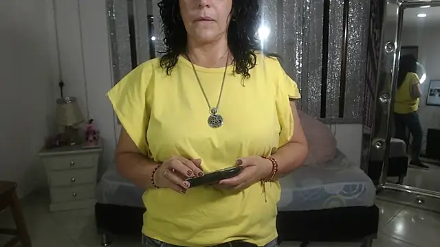 Snapshot of mijal_queen chatting on 17, 1, 2025 mijal queen online show from 17, 1, 2025