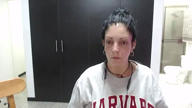 Snapshot of mijal_queen chatting on 25, 10, 2025 mijal queen online show from 25, 10, 2025