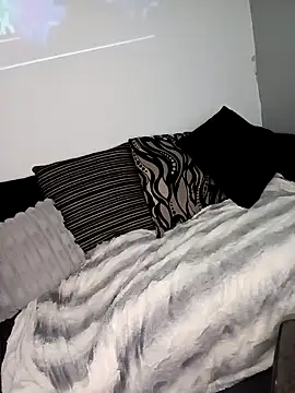 Snapshot of Leanne43 chatting on 25, 2, 2026 Leanne43 online show from 25, 2, 2026