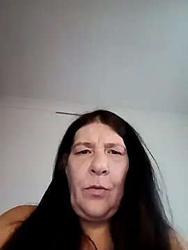 Snapshot of Leanne43 chatting on 4, 4, 2026 Leanne43 online show from 4, 4, 2026