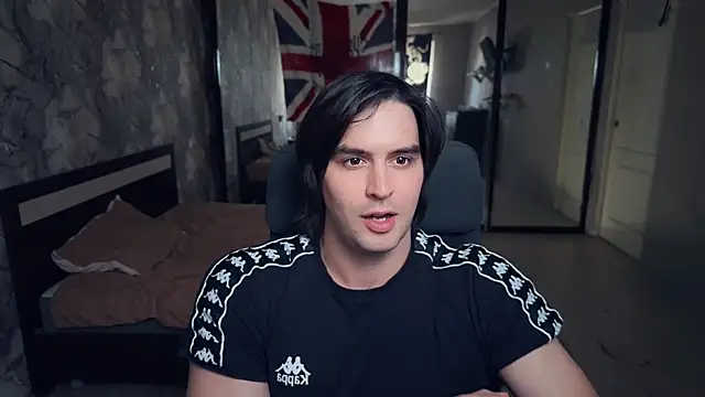 Snapshot of keanu_reevez chatting on 18, 10, 2025 keanu reevez online show from 18, 10, 2025