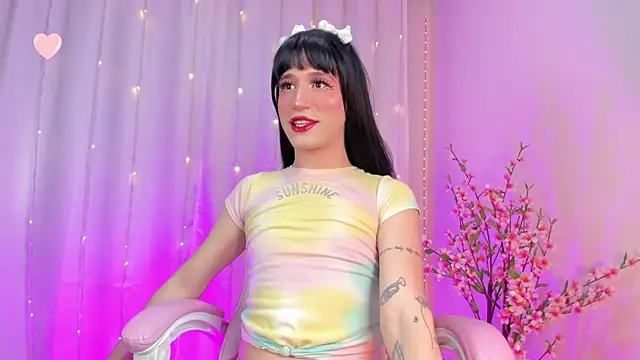 Snapshot of rosseblondee chatting on 15, 9, 2025 rosseblondee online show from 15, 9, 2025