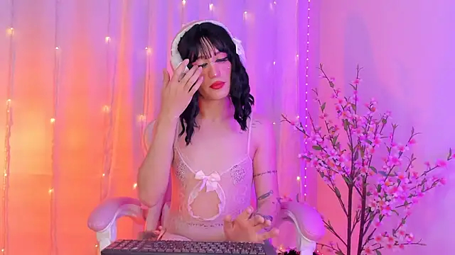 Snapshot of rosseblondee chatting on 17, 4, 2026 rosseblondee online show from 17, 4, 2026