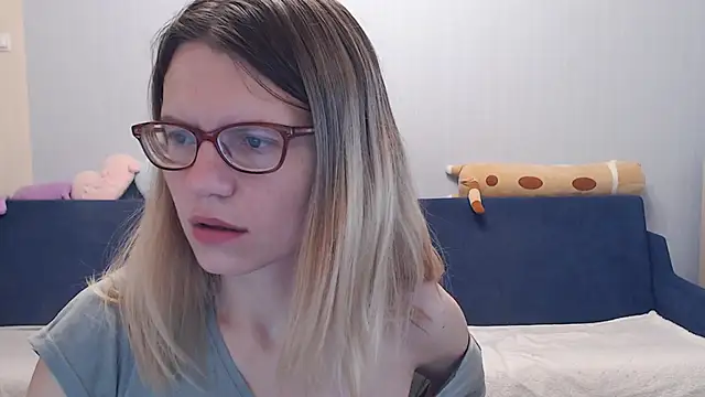 night is dark online show from 2, 11, 2025