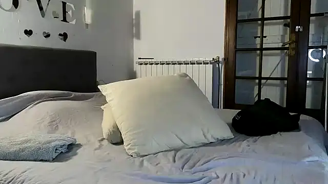 Snapshot of MissLilooo chatting on 20, 11, 2025 MissLilooo online show from 20, 11, 2025