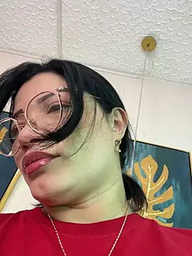 Snapshot of valerie_lya chatting on 3, 11, 2025 valerie lya online show from 3, 11, 2025