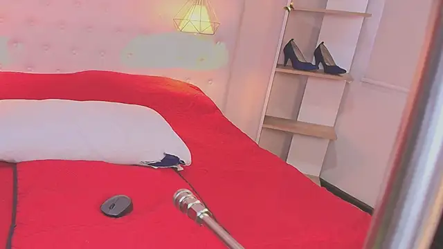 valerie lya online show from 9, 5, 2026