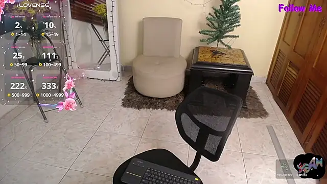 NicoleSantana online show from 27, 11, 2025