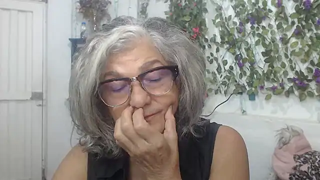 Snapshot of FunnyGrandma chatting on 8, 12, 2024 FunnyGrandma online show from 8, 12, 2024