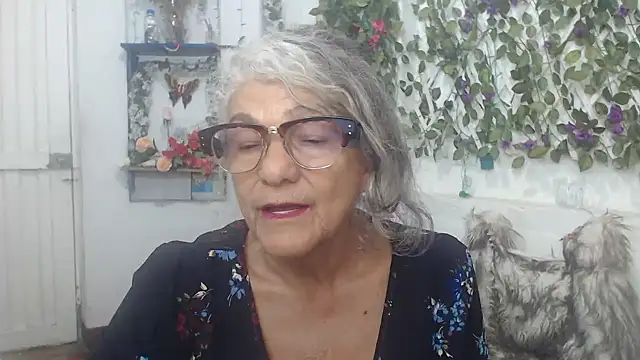 Snapshot of FunnyGrandma chatting on 15, 12, 2024 FunnyGrandma online show from 15, 12, 2024