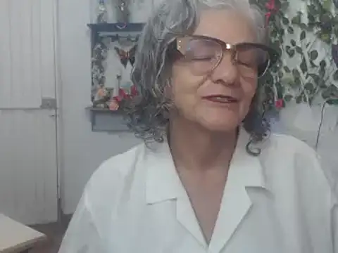 Snapshot of FunnyGrandma chatting on 9, 1, 2025 FunnyGrandma online show from 9, 1, 2025