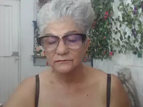 Snapshot of FunnyGrandma chatting on 26, 1, 2025 FunnyGrandma online show from 26, 1, 2025