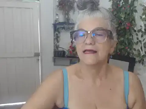Snapshot of FunnyGrandma chatting on 22, 3, 2025 FunnyGrandma online show from 22, 3, 2025
