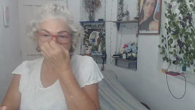 FunnyGrandma online show from 26, 9, 2025