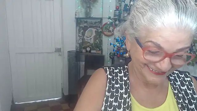 FunnyGrandma online show from 18, 12, 2025