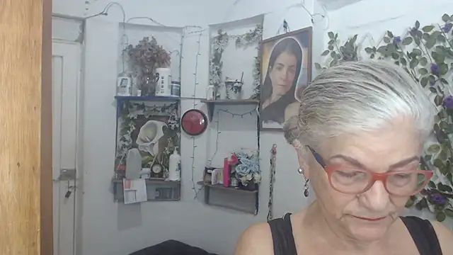 FunnyGrandma online show from 10, 5, 2026