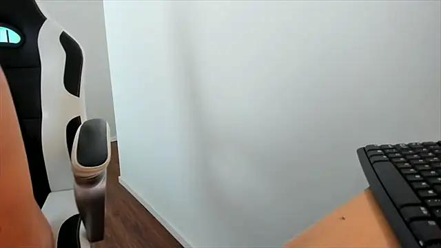 Snapshot of CallMeAngelica chatting on 6, 1, 2026 CallMeAngelica online show from 6, 1, 2026